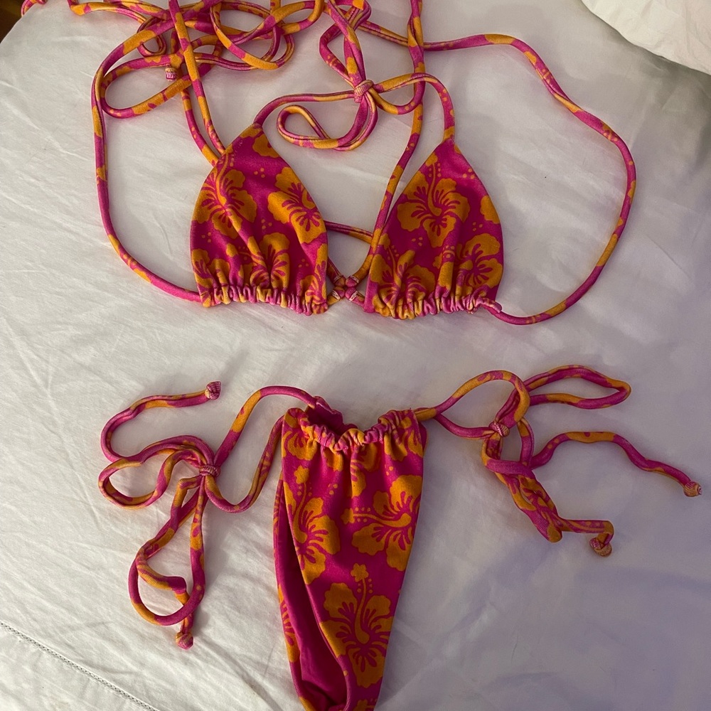 Frankies Bikinis Terry Hibiscus - Picture 3 of 5